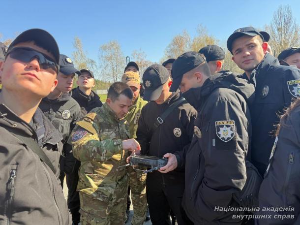 Практика, яка працює: курсанти НАВС навчаються разом із бійцями «Люті»