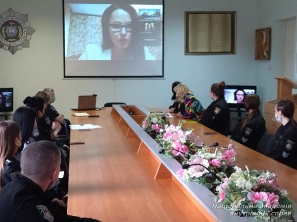Неповнолітній у кримінальному провадженні: основний міф і складнощі, помилки в стратегії спілкування