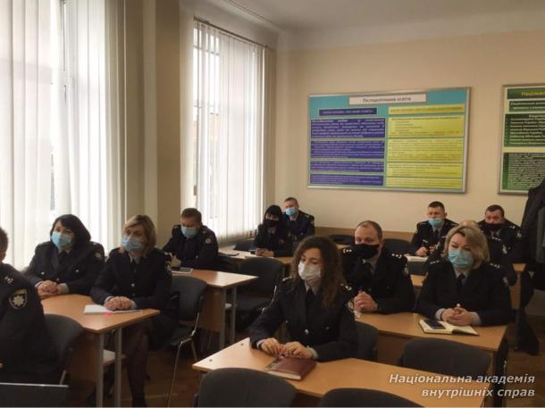 Проблемні питання в роботі з депутатськими й  адвокатськими запитами обговорили на бінарному занятті
