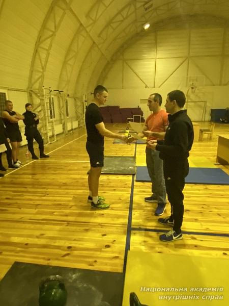 Змагання з гирьового спорту в ННІ № 1 НАВС
