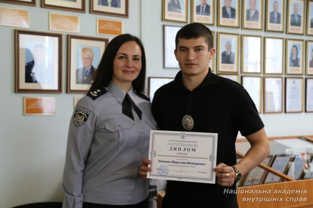Здобувача академії нагороджено дипломом за  ІІІ місце у Всеукраїнському конкурсі наукових робіт