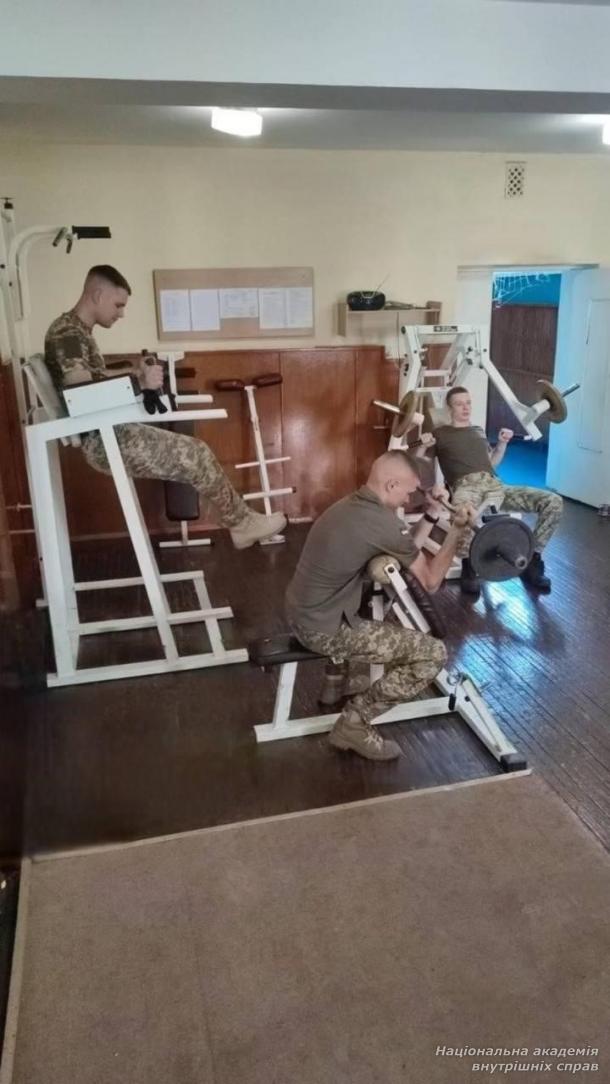Спорт для наших захисників: у НАВС тривають  тренування для військових