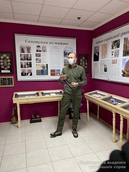 Кураторська година: курсанти ННІ № 3 НАВС відвідали музей-студію «Сила патріотизму» 