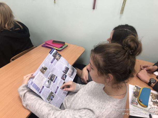 Старшокласникам – про небезпеку в соціальних мережах