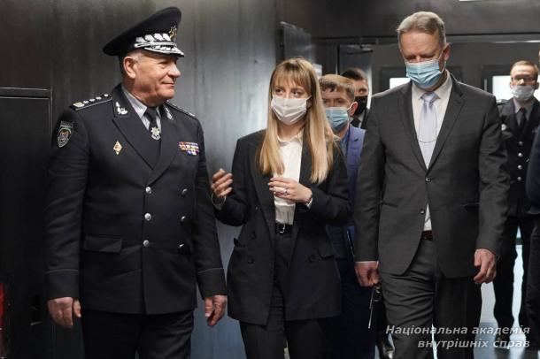 Упровадження системи «Custody Records» в освітній процес академії