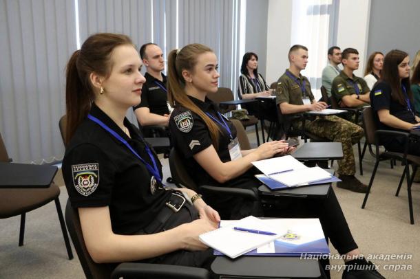 Курсанти академії відвідали Літню школу молодого науковця МВС