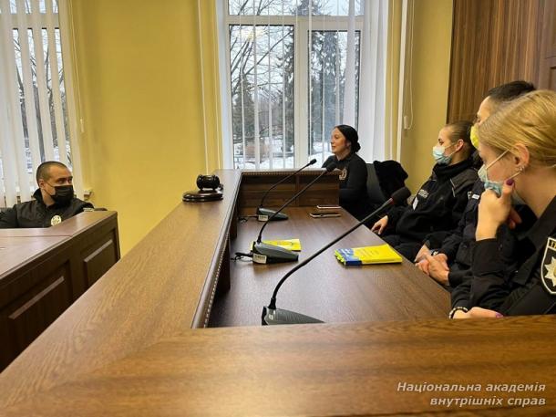 Взаємодія слідчого й адвоката під час досудового розслідування: бінарне заняття