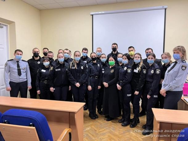 Взаємодія слідчого й адвоката під час досудового розслідування: бінарне заняття