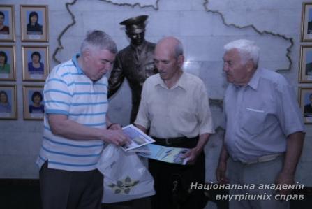 Привітали ювіляра Фото 1