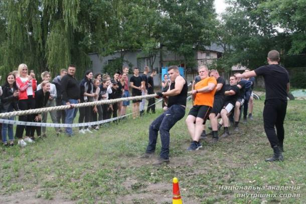 Спортивні змагання між командами ННІ № 1 і № 3 
