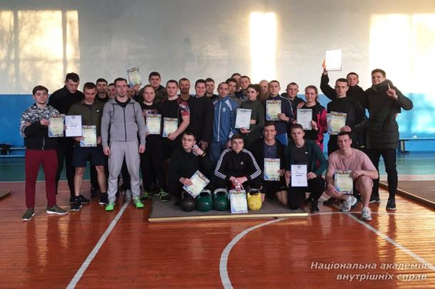 Змагання з гирьового спорту в ННІ № 2 НАВС