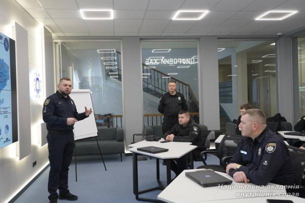 Кримінальний аналіз як основа управлінських рішень: лекція керівника Департаменту для очільників районних управлінь