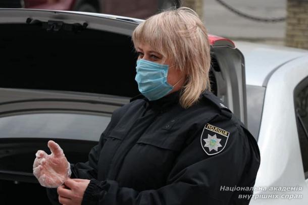Колектив кафедри кримінального права долучився до волонтерського руху