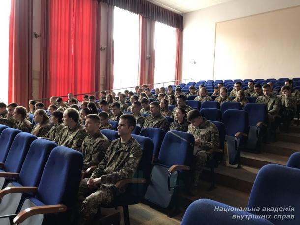 Науково-практична конференція «Перші кроки до армійських вершин»