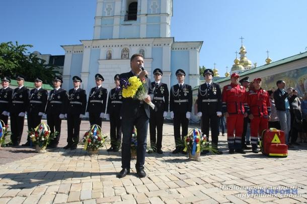 Навчально-тренувальне відділення домедичної підготовки взяло участь у Ході до Дня Матері
