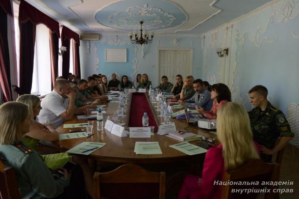 Поєднання теорії та практики в цікавому науковому заході