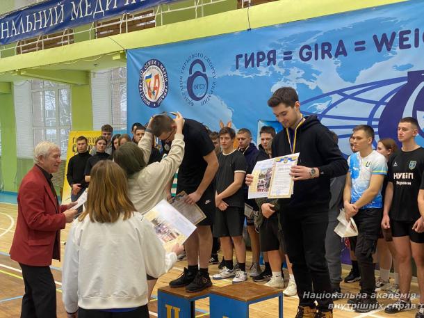 На чемпіонаті столиці з гирьового спорту курсанти академії посіли призові місця