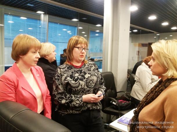 Гендерна рівність і права жінок: формування гендерно чутливого студентського юридичного середовища