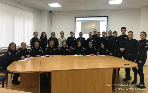 Надання безоплатної правової допомоги іноземцям та особам без громадянства