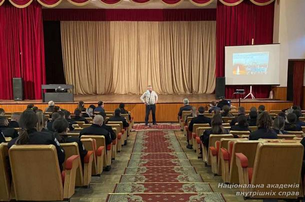 Колектив ННІ № 3 НАВС ушанував ліквідаторів наслідків аварії  на Чорнобильській АЕС 