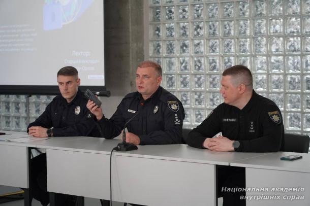 Сучасні кіберзагрози та вилучення електронних доказів: актуальні виклики для правоохоронців