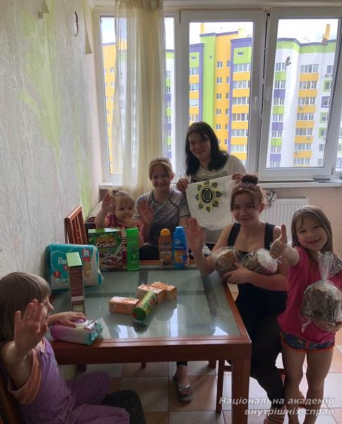 «Рука допомоги» напередодні Великодня