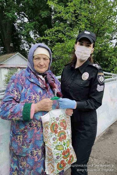 Випускники ННІ № 3 НАВС долучилися до загальноакадемічної акції  «Рука допомоги»