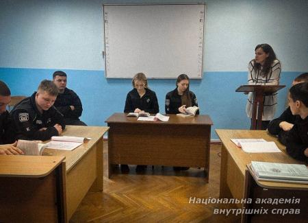 Навчальне судове засідання: курсанти вдосконалюють знання з основ кримінального процесу