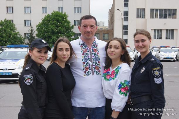 День вишиванки в ННІ № 1