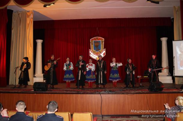 Творчий гурт «Козацькі забави» в гостях у курсантів