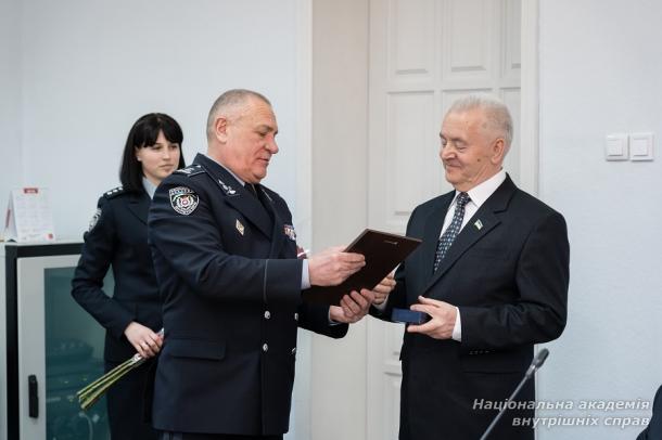 До ювілею Ю.І. Азарова