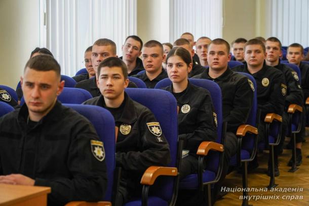Цифрова експертиза, реагування на інциденти та протидія кіберзагрозам: у НАВС відбулася практико орієнтована лекція для курсантів