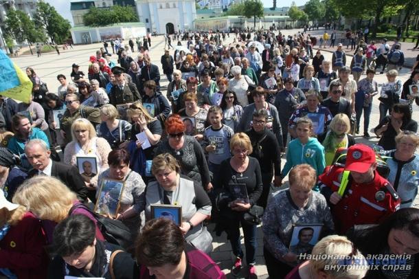 Навчально-тренувальне відділення домедичної підготовки взяло участь у Ході до Дня Матері