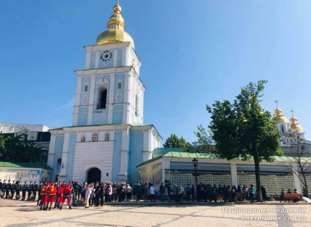Навчально-тренувальне відділення домедичної підготовки взяло участь у Ході до Дня Матері