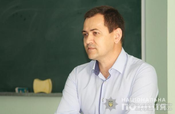 Заняття із кримінального права слухачам НАВС провели досвідчені практики 