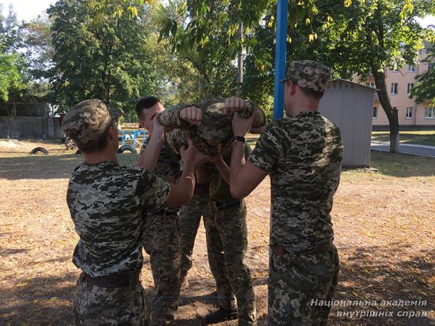 Заняття з тимбілдінгу на кафедрі військової підготовки НАВС