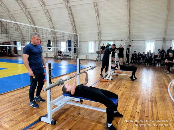 Першість ННІПД НАВС із жиму штанги лежачи: визначено найсильніших