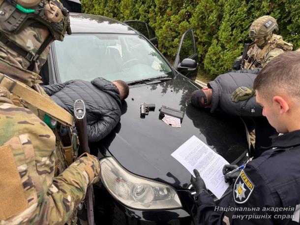 Симуляційна вправа з оперативної закупки вогнепальної зброї