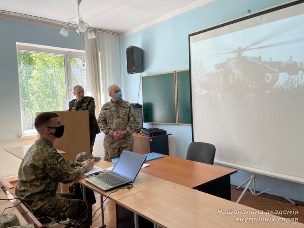 Бінарне заняття з військової підготовки з представником Головного управління Національної гвардії України