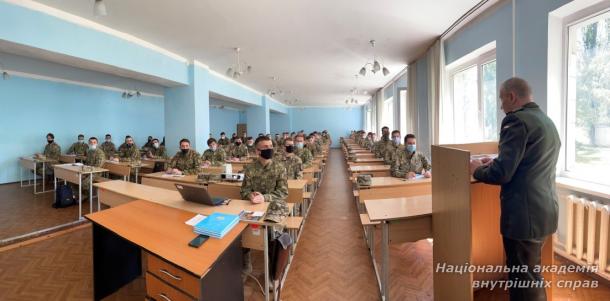 Бінарне заняття з військової підготовки з представником Головного управління Національної гвардії України