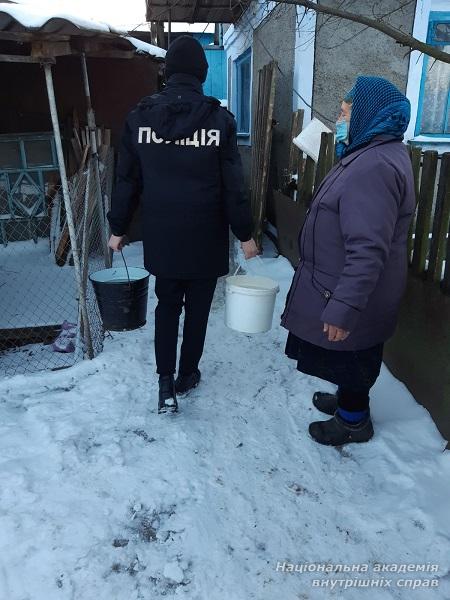 Реальні справи волонтерів ННІ № 3 НАВС у регіонах 
