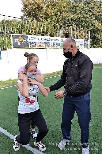 Уроки самозахисту для ліцеїстів