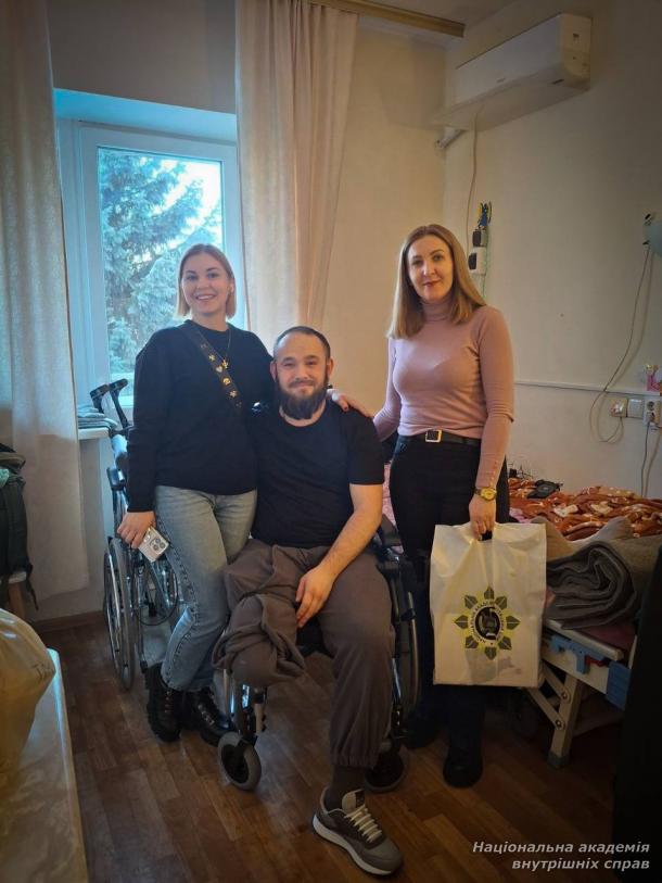 Сила духу, що єднає: студентське самоврядування ІЗДН відвідало поранених бійців