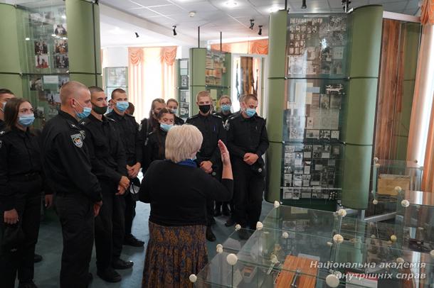 Історія визначає майбутнє