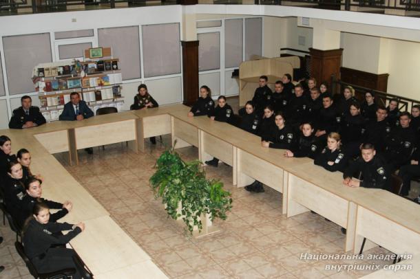 У ННІ № 3 НАВС вшанували пам'ять жертв голодоморів