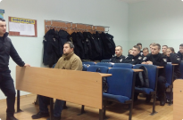 Практичне заняття курсантів з поліцейськими Фото