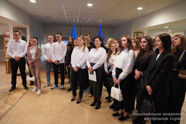 Оглядова екскурсія до Конституційного Суду України