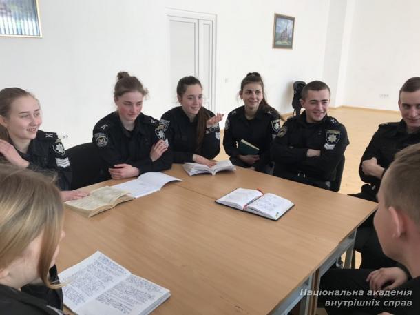 Правопросвітня діяльність юридичної клініки «Феміда»  з профілактики злочинності неповнолітніх 