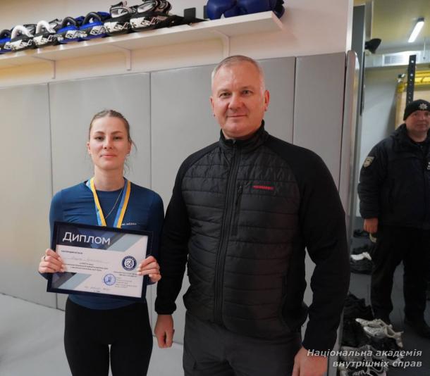 Чемпіонат з атлетичної гімнастики в НАВС: сила, воля та командний дух