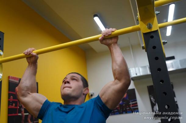 Чемпіонат з атлетичної гімнастики в НАВС: сила, воля та командний дух